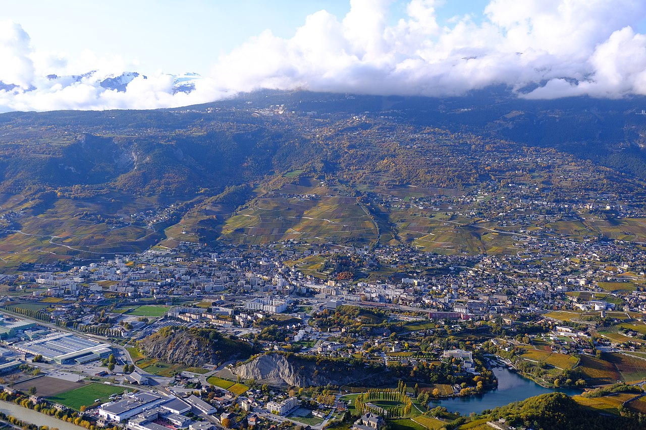 OIKEN déploie sa stratégie thermique en Valais central et étend ses réseaux